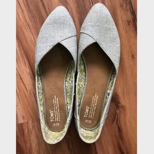 Tom's Grey Jutti Flats (Size 10)